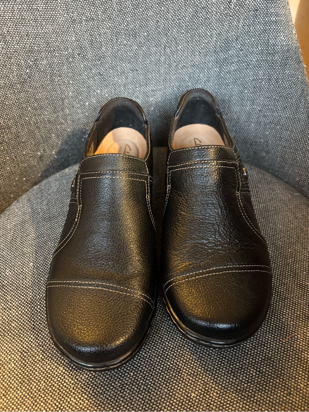 Women’s Clarks Black Slip-On Leather Shoes - size 9.5